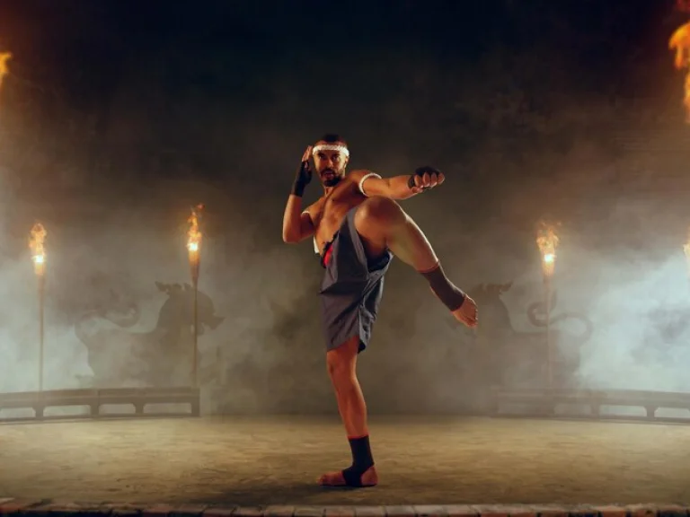 Muay Thai Eğitimleri - Gücünüzü ve Disiplininizi Artırın!